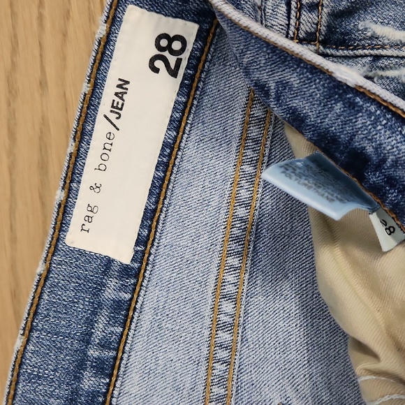 Women's rag and bone size 28 jeans - Picture 2 of 4